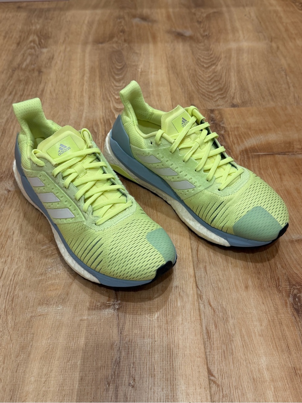 adidas Solar Glide ST HK Women’s 8.5 Yellow Boost Running Shoes